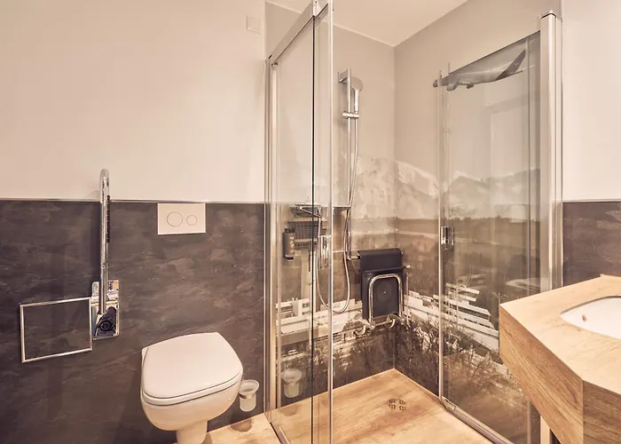 Hotel Akzent 3*