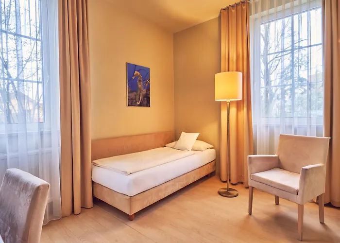 Hotel Akzent 3*
