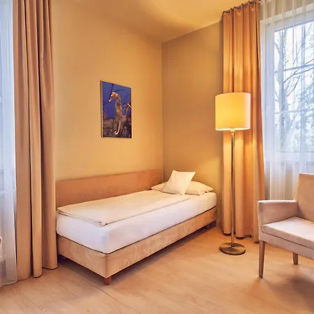 Hotel Akzent 3*